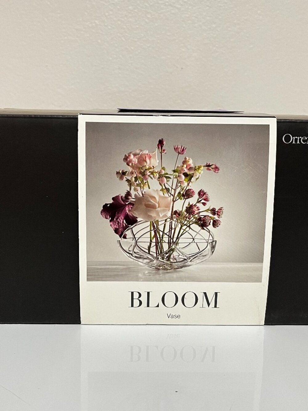 OREFOR'S designed by Lisa Hilland BLOOM VASE Crystal 9" Round w/ Top Wire-NIB